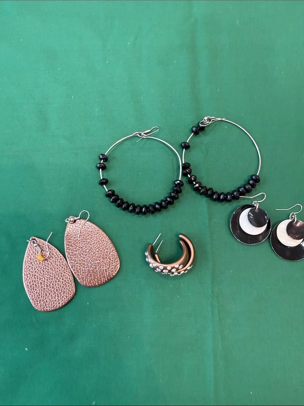 Earrings Lot 4 Sets Variety  Black White Copper Dangly #80A